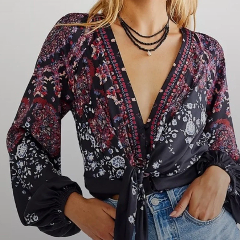 Free People Run Free Tunic Blouse size M Bohemian black floral Night Shade satin - Picture 8 of 15